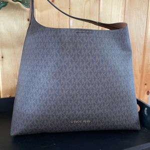 Michael Kors Shoulder bag